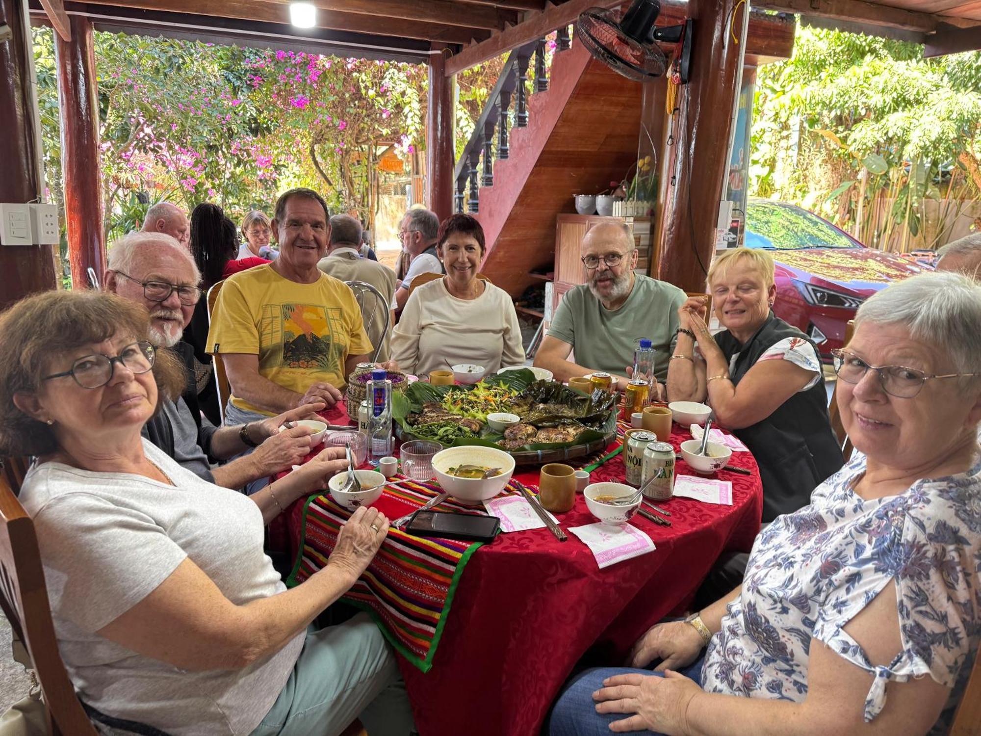 Minh Ngoc Homestay Dien Bien Phu Ban Hin Lom Buitenkant foto