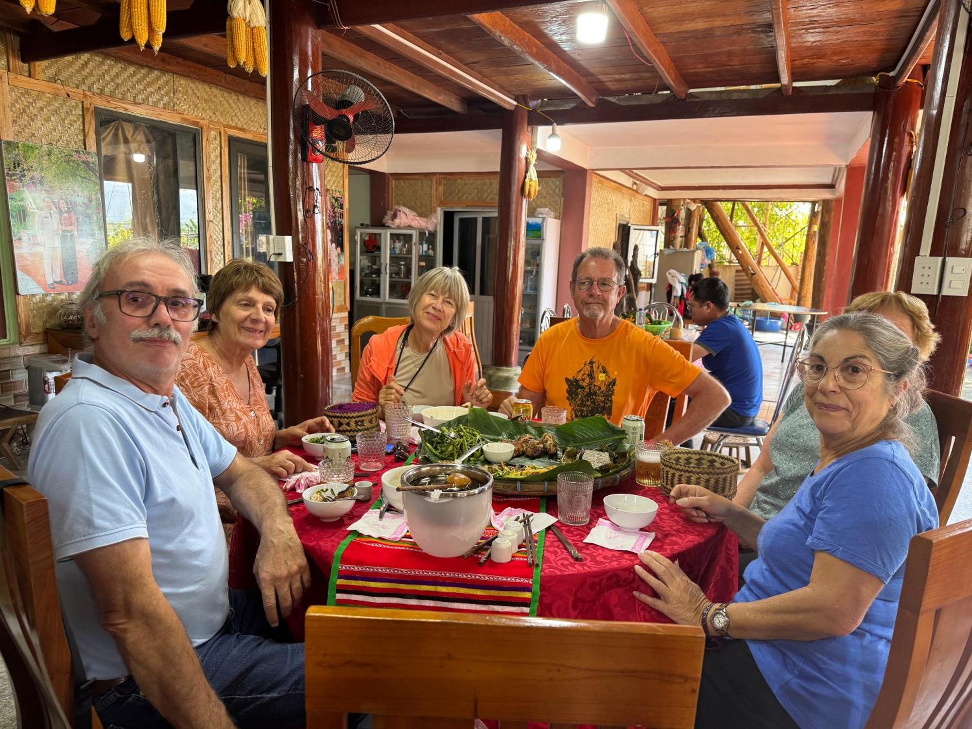 Minh Ngoc Homestay Dien Bien Phu Ban Hin Lom Buitenkant foto