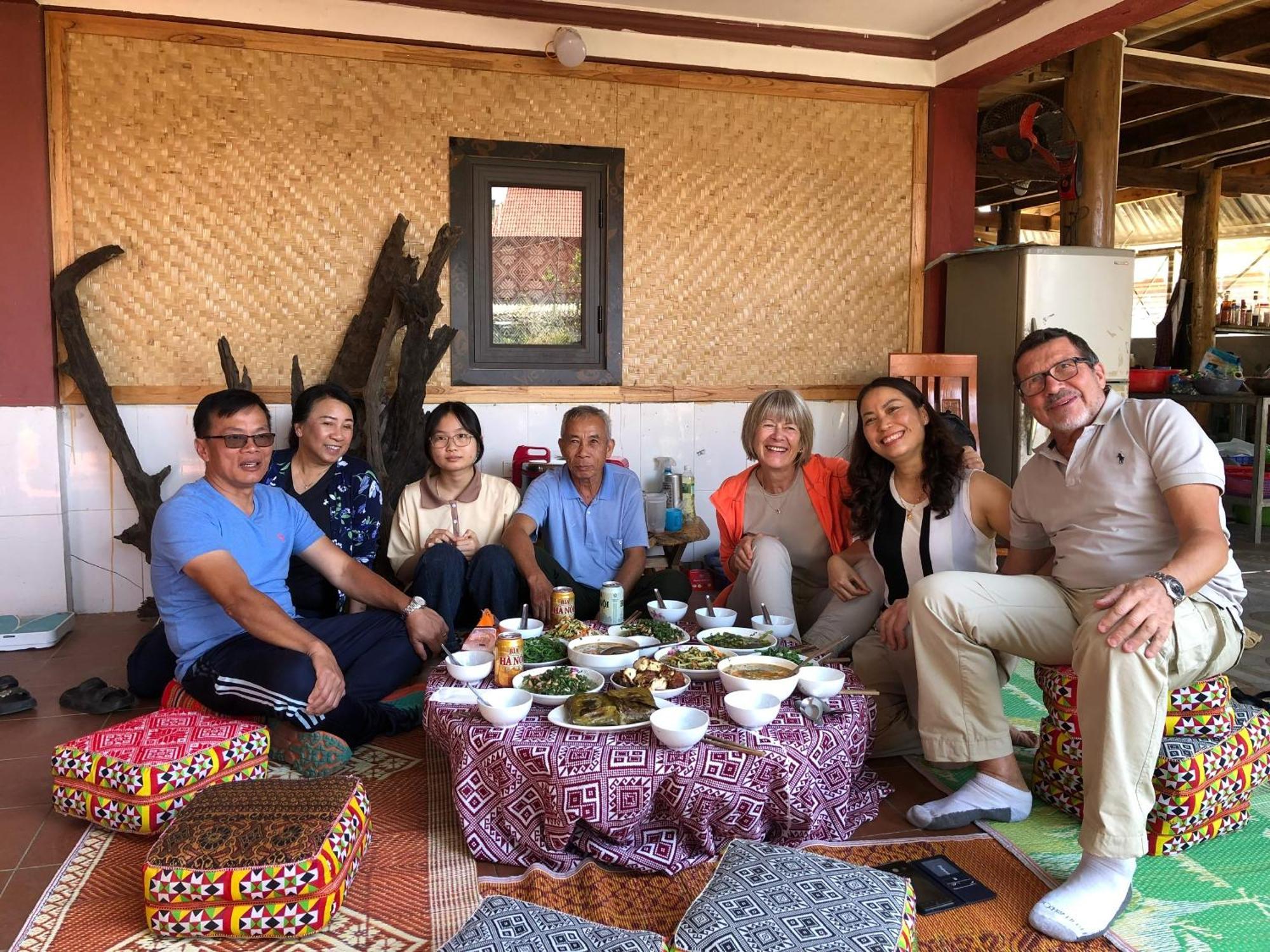 Minh Ngoc Homestay Dien Bien Phu Ban Hin Lom Buitenkant foto